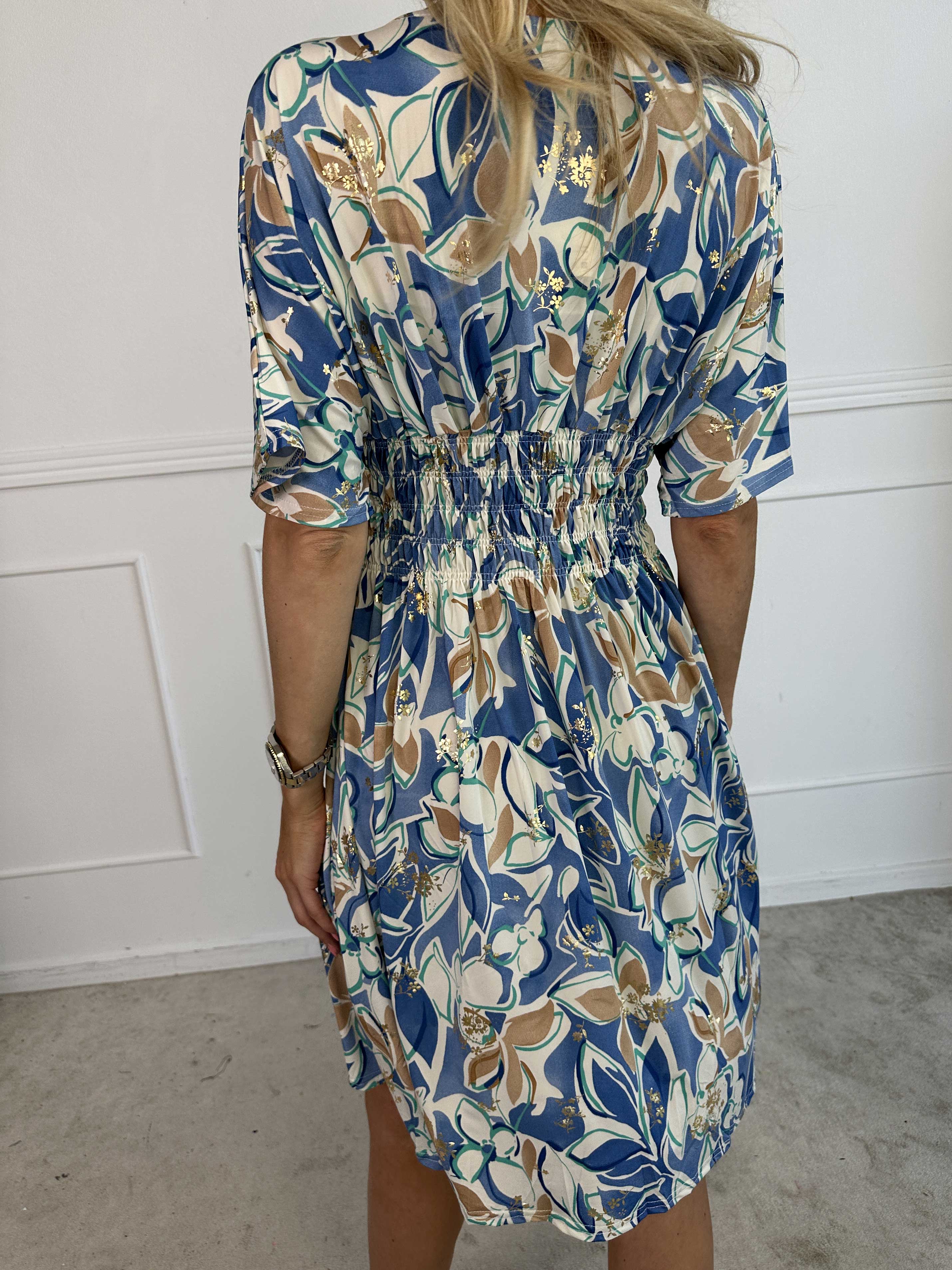 Pams Blossoming Short - Elastisk mønstret kjole med smock